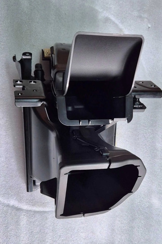 Radiador Água Auxiliar Esquerdo Duto Freio Bmw X2 M35i 2025 - Imagem 2