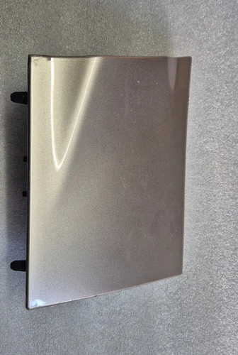 Acabamento Spoiler Lado Esquerdo Volvo Xc60 T8 2023/2024 Dourado - Imagem 2