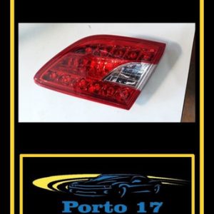 Lanterna Tampa Traseira Direita Nissan Sentra 2014 Direito Vermelho