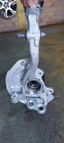 Montante Cubo Dianteiro Direito Glc 250 2.0 Coupé 2019 - Imagem 3