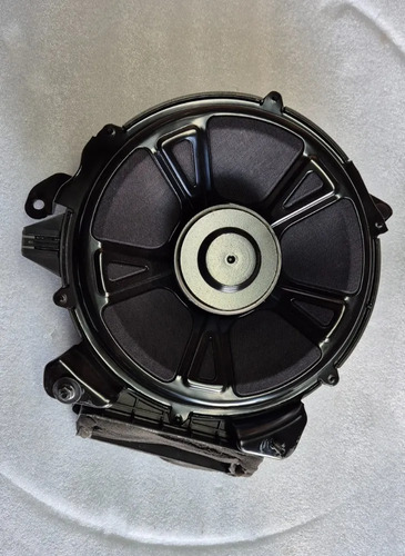 Subwoofer Alto Falante Volvo Xc60 T8 2024 Preto - Imagem 5