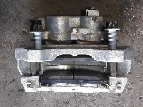Pinça De Freio Dianteira Direita Jeep Cherokee 3.6 V6 2018 - Imagem 3