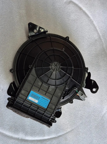 Subwoofer Alto Falante Volvo Xc60 T8 2024 Preto - Imagem 3