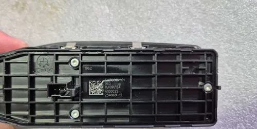 Comando Vidro Elétrico Dianteiro Esquerdo Bmw X2 M35i 2025 - Imagem 4