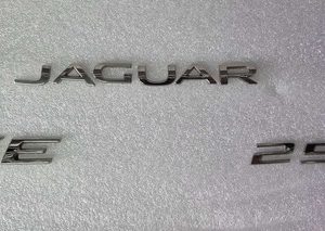 Emblema Letra Jaguar Xe  2017/2018 Azul
