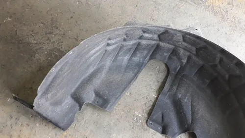 Parabarro Lameiro Traseiro Direito Audi Q3 2021 - Imagem 4