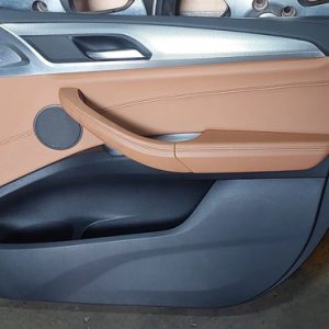 Forro De Porta Dianteira Direito Bmw X4 M40i 2019