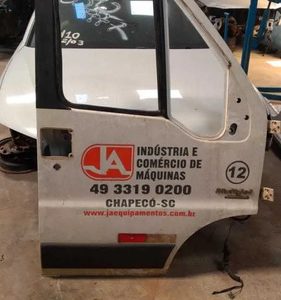 Porta Dianteira Direita Fiat Ducato 2012 Limpa Sem Acessorio Dianteira Direita