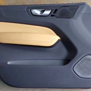 Forro De Porta Dianteiro Esquerdo Volvo Xc60 T8 Hìbrida 2024