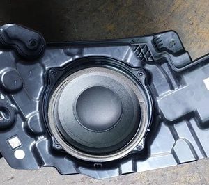 Subwoofer Caixa Som Porta Malas Grand Santa Fé 2019/2020 Preto