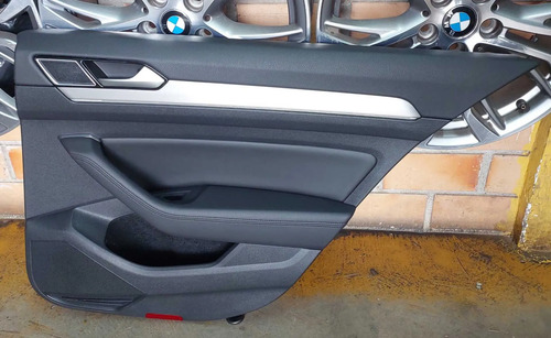 Forro De Porta Traseiro Direito Vw Passat Highline 2019