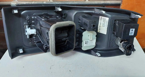 Moldura Difusor Ar Usb Tomada 127v 12v Jeep Commander 2022 - Imagem 5