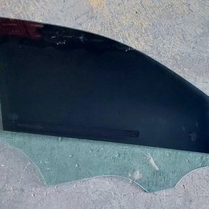 Vidro Porta Dianteira Direita Mercedes Glc 250 2.0 2017/2028