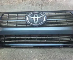 Grade Parachoque Dianteiro Hilux Sr 2.8 2022  Cinza Fosco