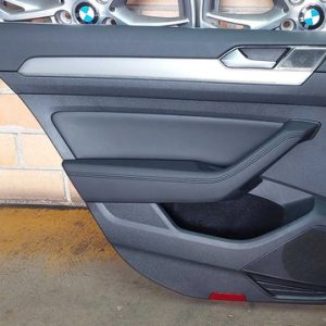 Forro De Porta Traseira Esquerdo Vw Passat Highline 2019