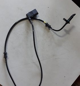 Sensor Abs Traseiro Direito Mercedes C180 Cgi Exclusive 2019