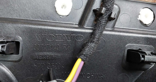 Forro De Porta Traseiro Direito Volvo Xc60 D5 2020 - Imagem 4