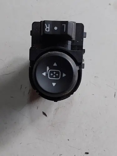 Botão Comando Retrovisor Tracker Premier 2022 Cx183 - Imagem 2