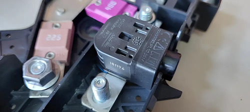 Placa Fusivel Sensor Relé Bateria Volvo Xc90 T6 2.0 2019 - Imagem 4