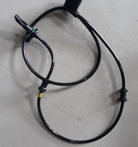 Sensor Abs Traseiro Esquerdo Mercedes C180 Cgi 2019