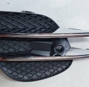 Moldura Milha Esquerdo Mercedes Glc 250 2.0 Coupé 2019 Preto Esquerdo