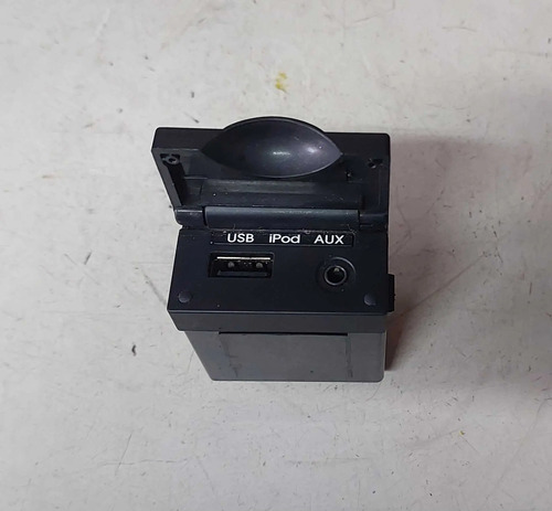 Tomada Usb Auxiliar Azera 3.3 V6 2011