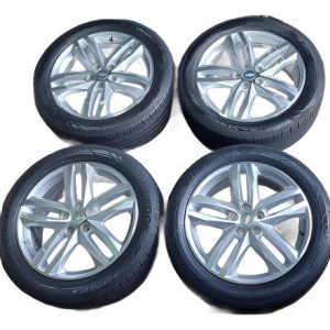 Jogo De Roda Com Pneu Gm Equinox Premier 235/50/19  Prata
