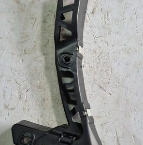 Guia Suporte Parachoque Dianteiro Esquerdo Jaguar Xf 2011