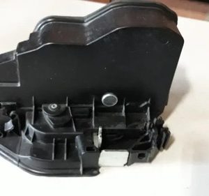 Fechadura Porta Traseira Direita Bmw 320i 2014/2017