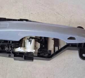 Maçaneta Externa Traseira Direita Volvo Xc60 T8 2024 Cinza Traseira