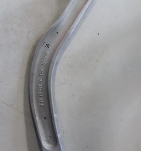 Braço Suspensão Traseira Mercedes C180 Cgi 2019