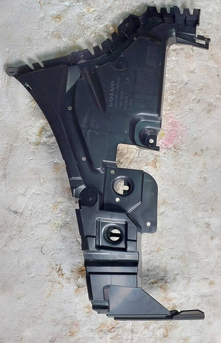 Guia Parachoque Traseiro Esquerdo Volvo Xc60 2024 31663562 - Imagem 5