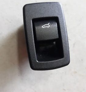 Botão Abertura Porta Malas Bmw X1 S20i 2016