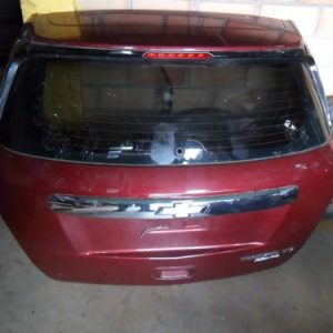 Tampa Traseira Com Vidro Gm Tracker 1.8 2014/2015 Vermelho Escuro
