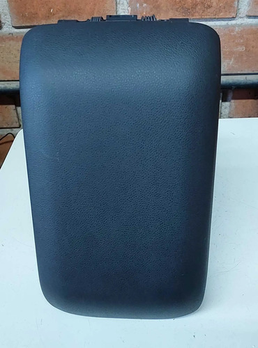 Apoio Braço Console Central Tracker 1.0 3cc 2021 Preto