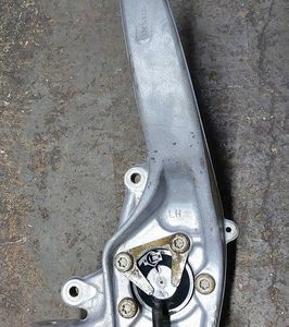 Cubo Montante Dianteiro Esquerdo Jaguar Xfr  5.0 V8 2015
