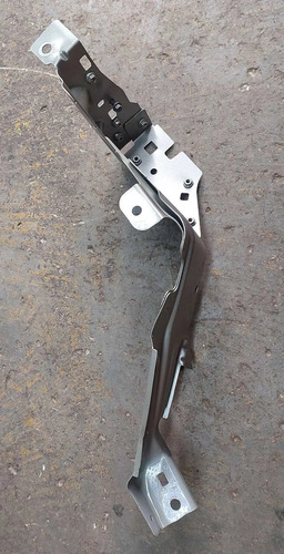 Óculos Suporte Farol Direito Volvo Xc40 T5 2022 31457752 - Imagem 4