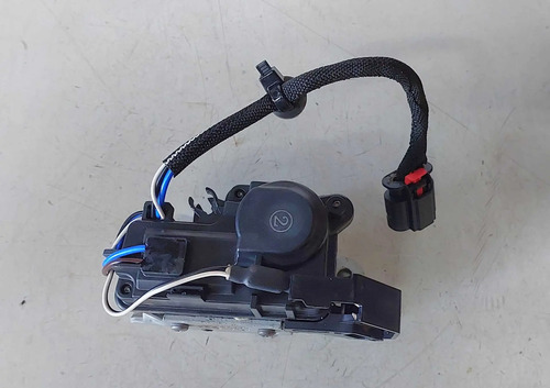 Fechadura Tampa Traseira Superior Ram 1500 V8 2024 - Imagem 4