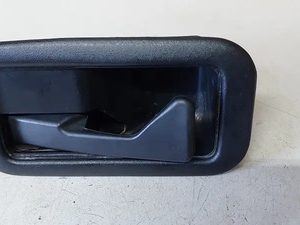 Maçaneta Interna Esquerda Ford Cargo Panda 2012/2019 Dianteira