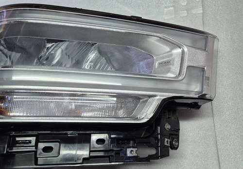 Farol Direito Ram 2500 3500 2019/2022 Direito/passageiro - Imagem 2