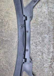 Churrasqueira Parabrisa Jaguar Xe P250 2017/2018
