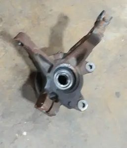 Montante Cubo Dianteiro Esquerdo Sandero Logan 1.0 3cc 2020