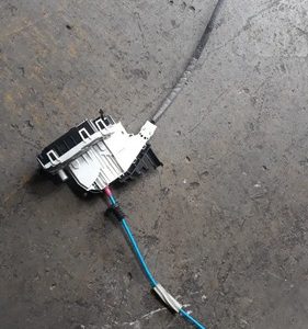 Fechadura Porta Traseira Esquerda Mercedes Gla200 2018