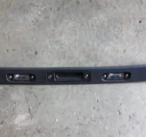 Moldura Luz De Placa Botão Tampa Traseira Volvo Xc60 T5 2012