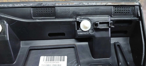 Moldura Aplique Porta Traseira Esquerda Volvo Xc60 2020 - Imagem 4