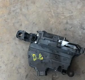 Fechadura De Porta Dianteira Esquerda Captur 2018