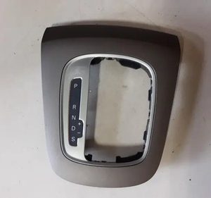 Moldura Trambulador Cambio Audi Q3 Quattro 2014/2015