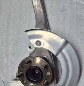 Cubo De Roda Montante Dianteiro Direito Jaguar Xe 2.0 2018