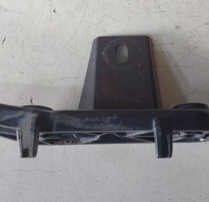 Guia Parachoque Dianteiro Direito Bmw 320i G20 2023