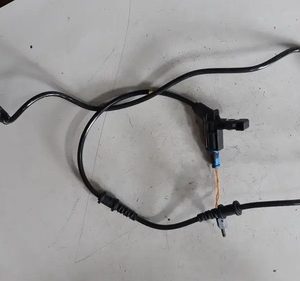 Sensor Pastilha Freio Mercedes C180 Cgi Exclusive 2019